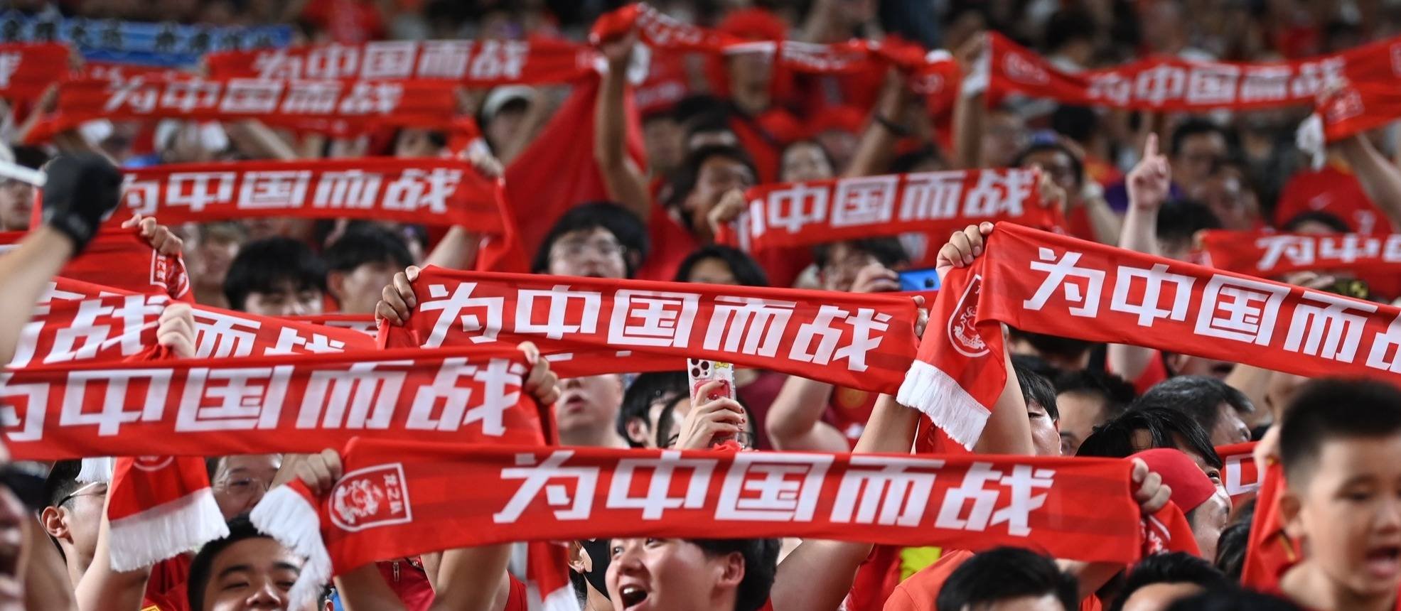 Ning重返赛场，夺冠首场状态出色，FPX观众沸腾！的简单介绍