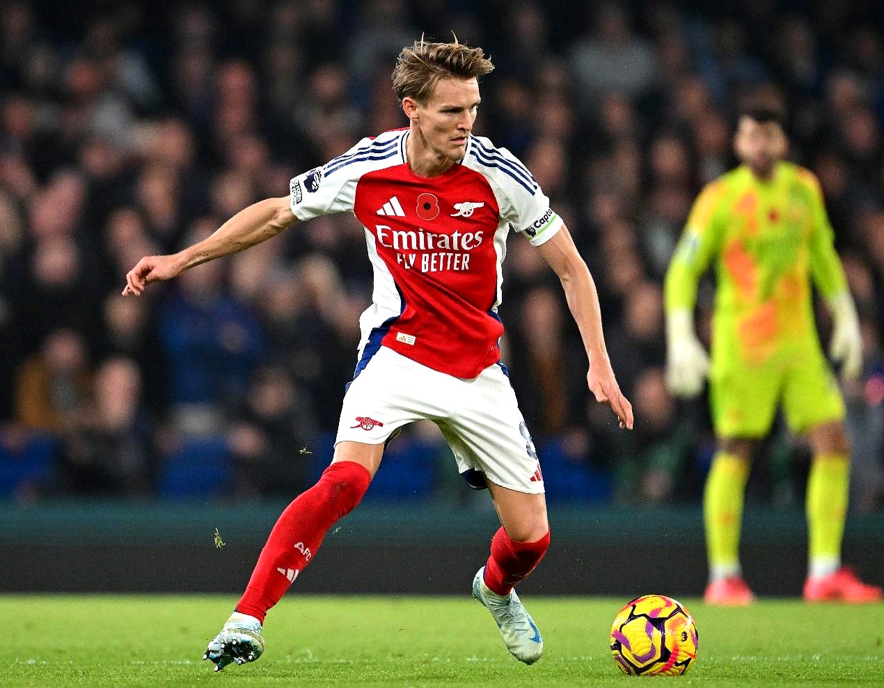 包含欧冠官宣日再迎强敌；阿森纳遗憾出局；主帅态度——球迷炸锅；医务组通报恢复的词条