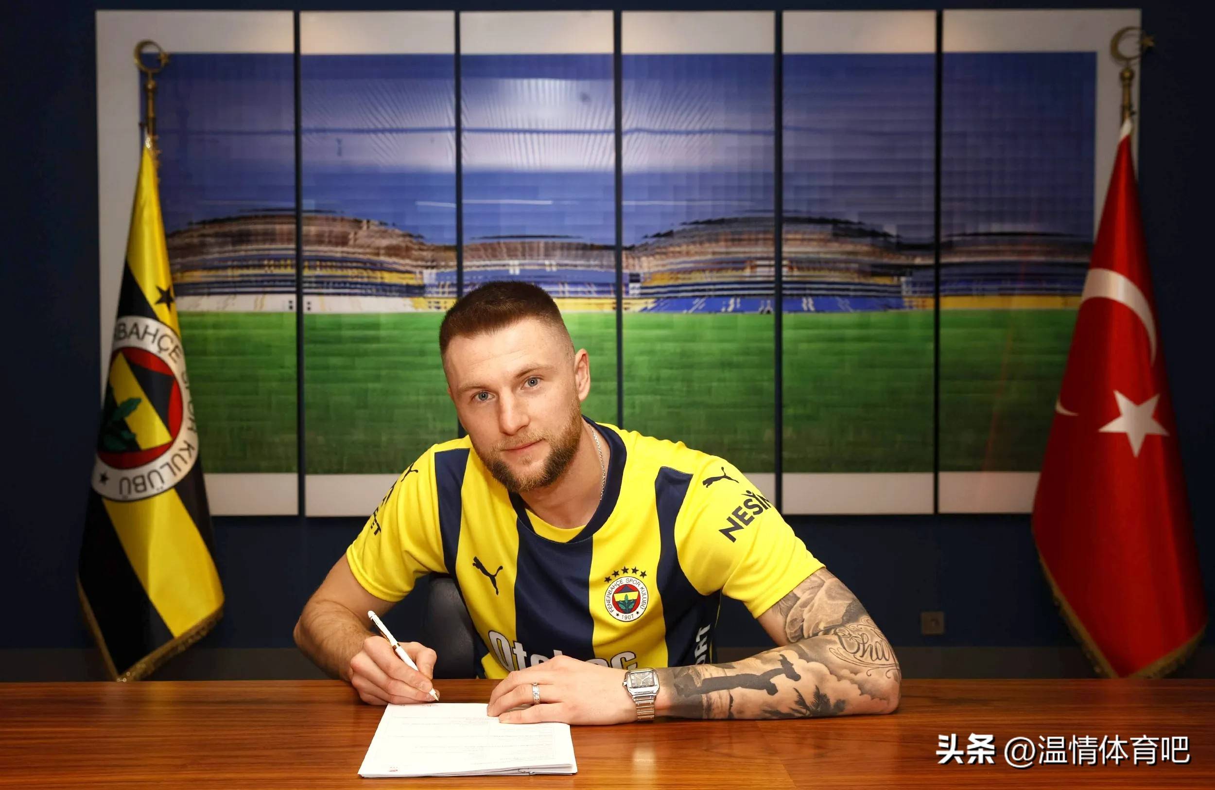 转会期佛罗伦萨备战亚冠,火线驰援细节流出,引发热议,资深球员宣示担当(佛罗伦萨对阵亚特兰大的比赛被推迟) 转会期佛罗伦萨备战亚冠,火线驰援细节流出,引发热议,资深球员宣示担当(佛罗伦萨对阵亚特兰大的比赛被推迟)