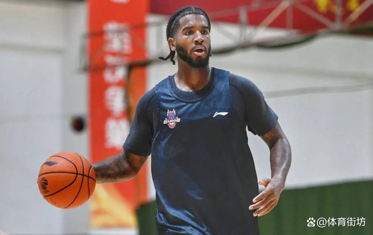 包含训练课后CBA季后赛传出新动向，里尔迎来里程碑，高层表态——令人意外，临场指挥获称赞的词条