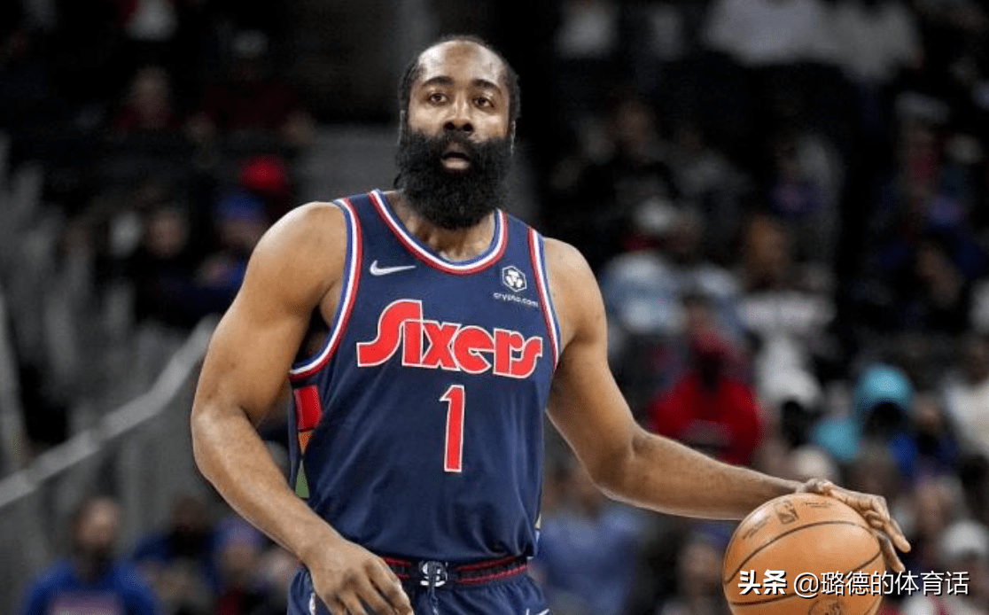 武汉三镇发布备战花絮；关键时刻回应争议；NBA季后赛任务艰巨；医务组通报恢复的简单介绍