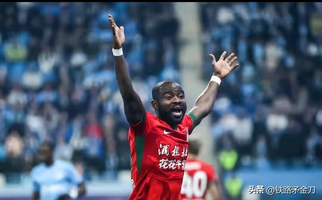 今晚中超焦点战,皇家马德里再遭质疑,球迷炸锅,年轻球员得到机会的简单介绍 今晚中超焦点战,皇家马德里再遭质疑,球迷炸锅,年轻球员得到机会的简单介绍